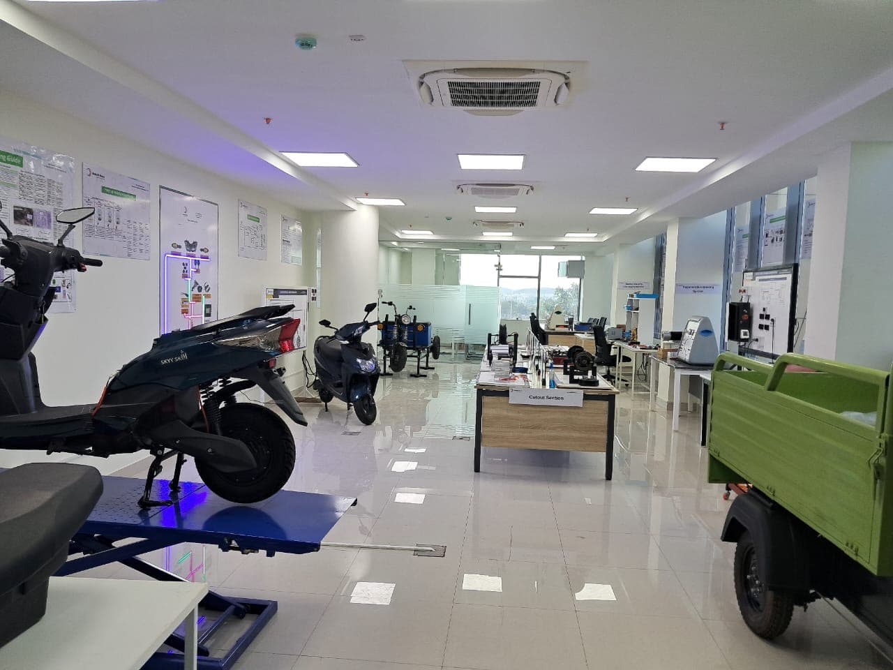 Laboratory Overview - Training Area